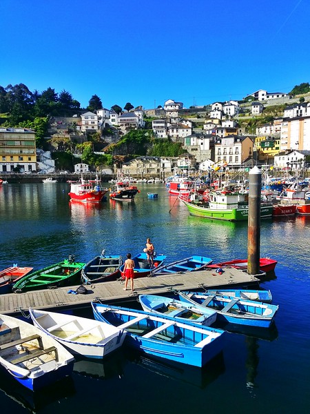 Luarca is known to have one of the most beautiful harbours in all of Spain.