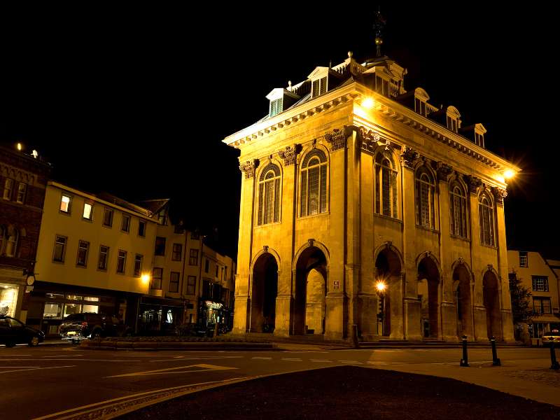 Abingdon Town Hall, one of the scenic spots on the Thames Path walk