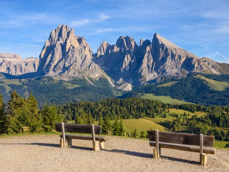 Seiser Alm (in German), Alpe di Siusi