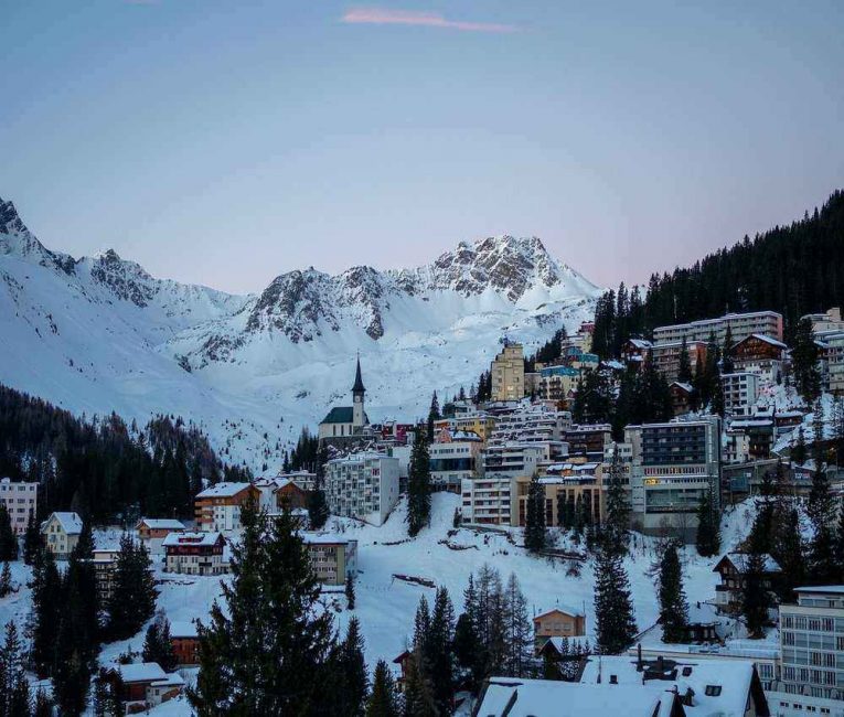 Arosa is the perfect place to stay when skiing in in Arosa-Lenzerheide 