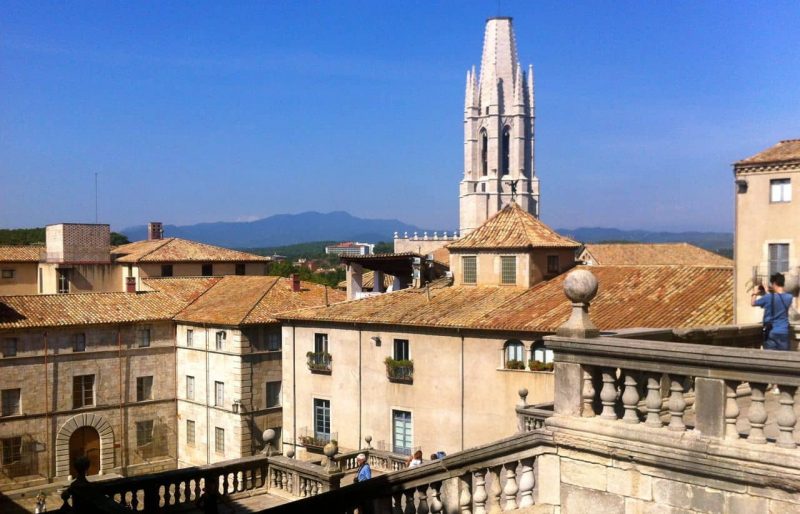 catalonia-girona-pyrenees-mountains