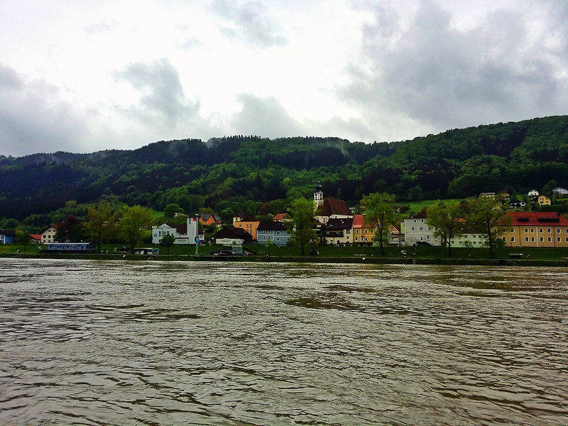 Danube river eurovelo 6 cycle route