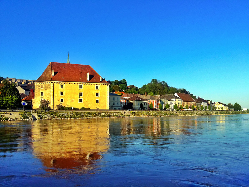 Danube river eurovelo 6 cycle route