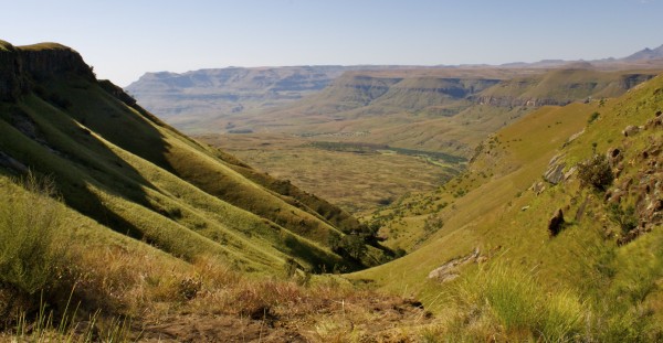 You get a great view of the sandstone cliffs that form the Drakensberg mountains while hiking to Orange Peel Gap in South Africa