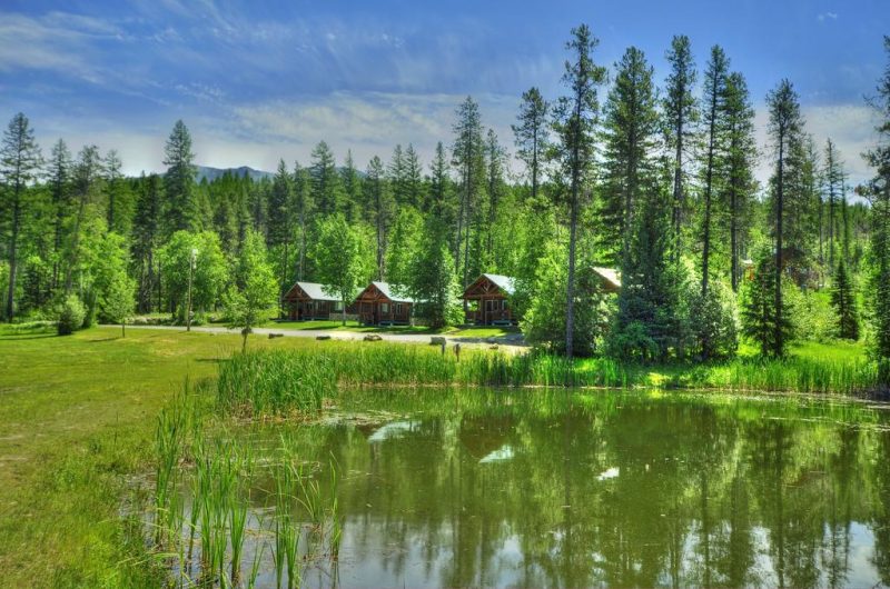 Cozy cabins to escape the city and relax in the woods