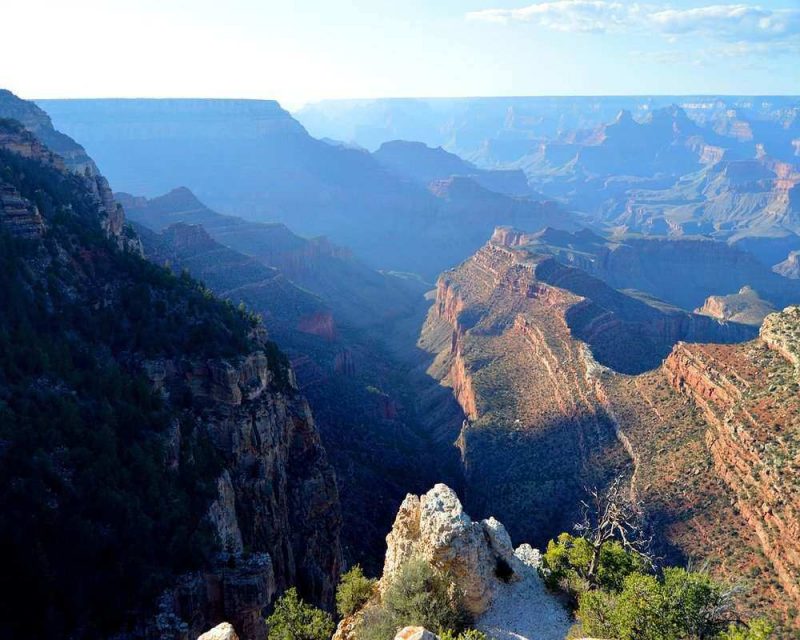 Early mornings are one of the best times to discover the Grand Canyon