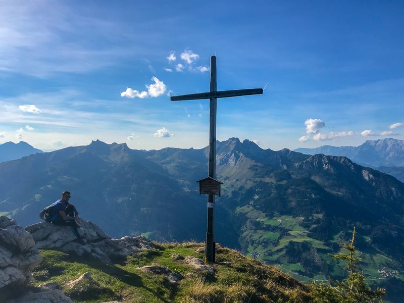 some mountain peaks offer no technical difficulties are totally doable for beginner hikers