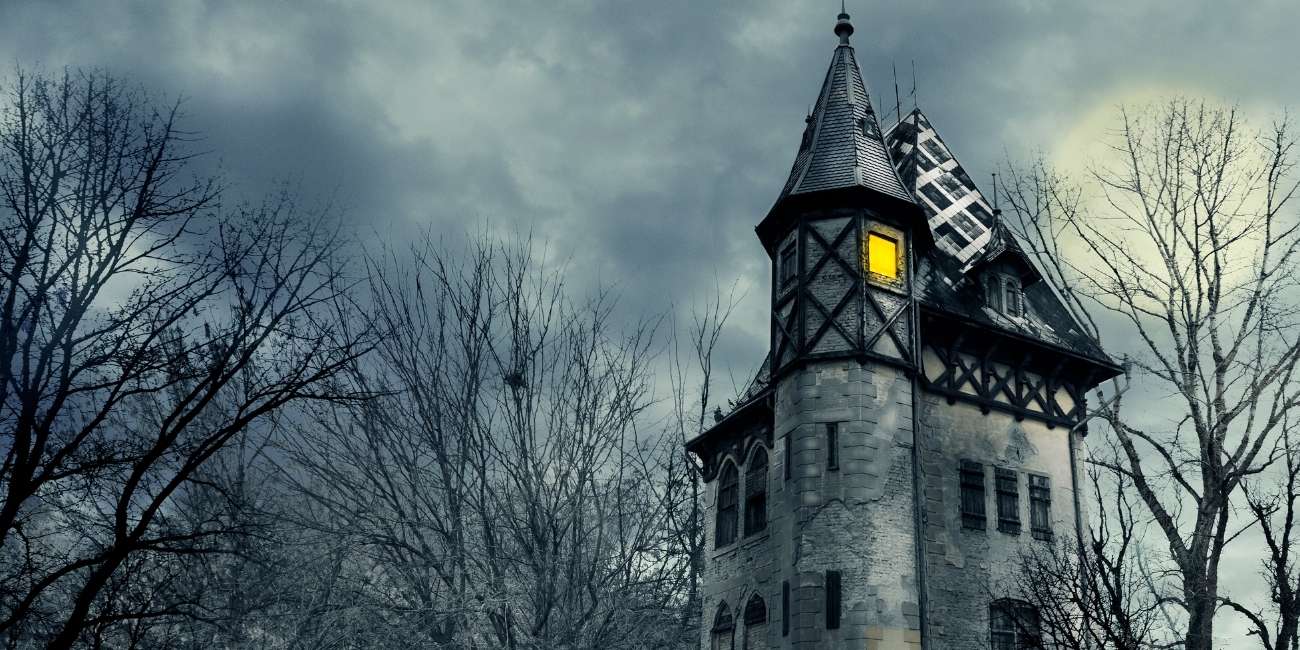 stay in a haunted airbnb or vrbo