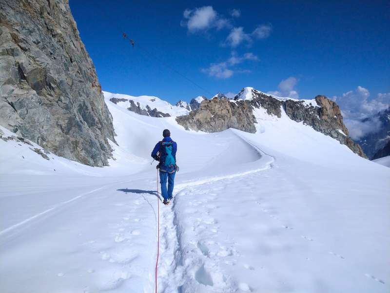 you'll stay safe on your Mont Blanc glacier tour secured with a rope to your high mountain guide