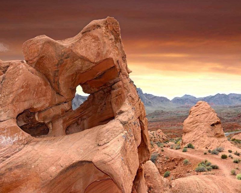 The Valley of Fire is one of the best places to visit near Las Vegas and offers wonderful views and hiking