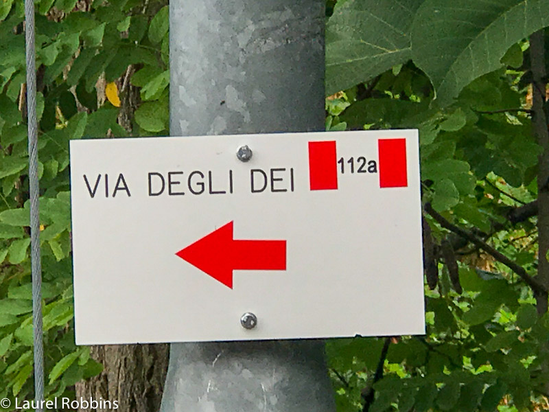 Via Degli Dei sign on the trail