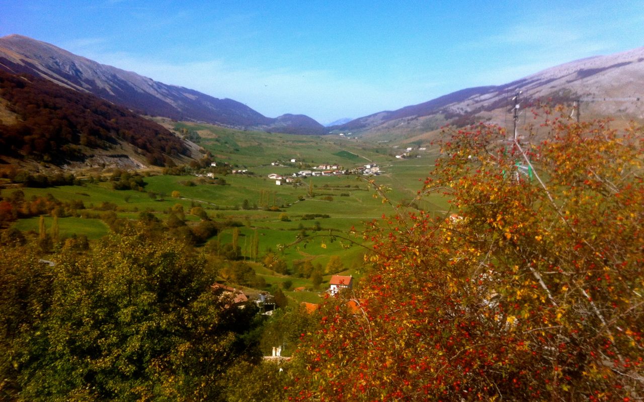 Valleys and mountains seen from the village of Pescocostanzo