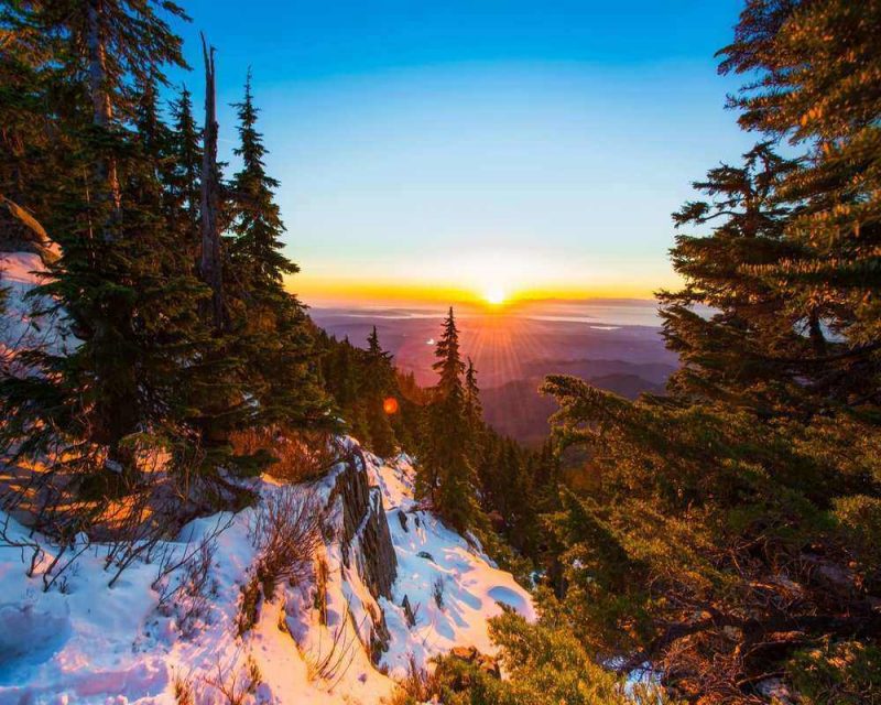 Mt. Pilchuck is one of the most popular moderate hikes near Seattle. It is also great for snowshoeing in winter. This is one of the best places to visit in Washington State.