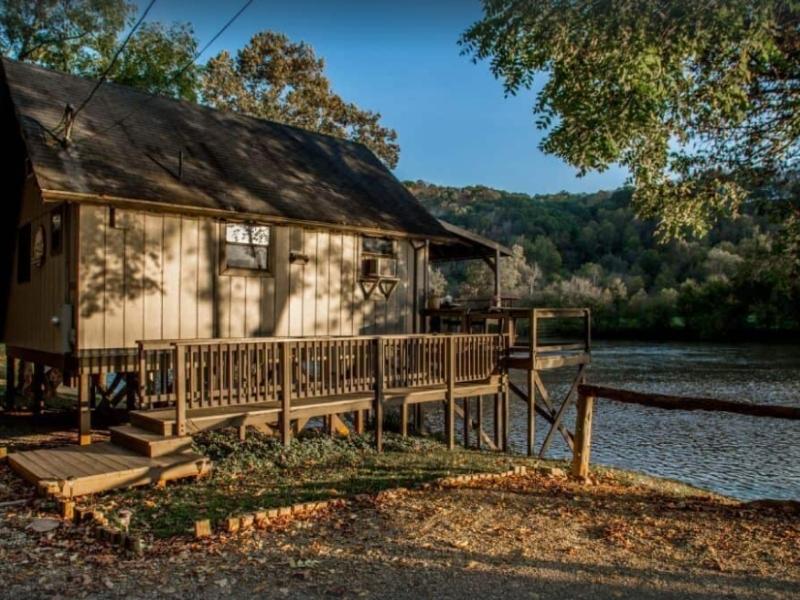 romantic airbnbs, romantic cabin getaways