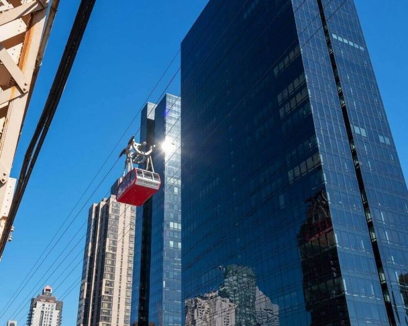 Take the Roosevelt Island sky tram to discover new views of the NYC skyline. 