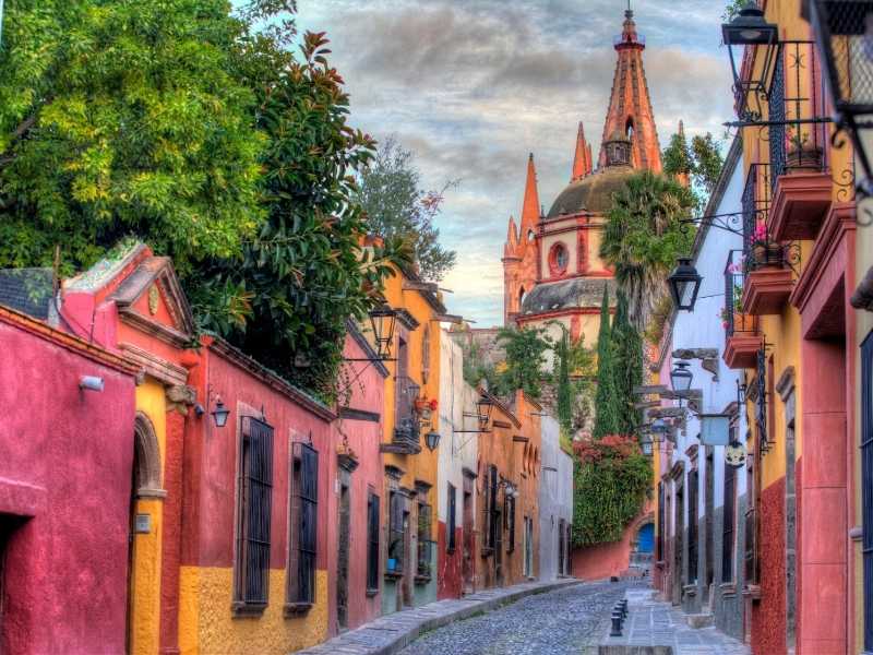 San Miguel de Allende is known for its Spanish baroque architecture