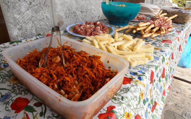 picnic lunch prepared by Hedonistic Hiking