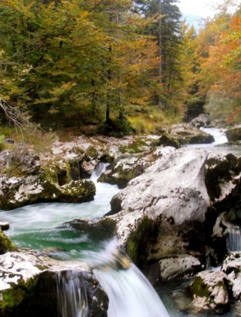 An easy fall hike through a beautiful gorge.