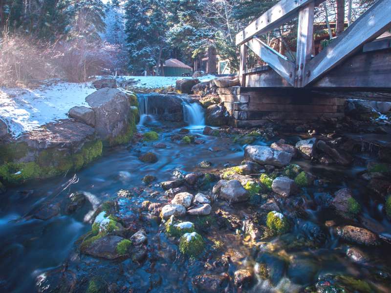 easy hikes at sundance canyon trail