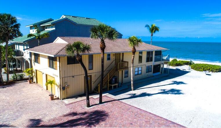 Enjoy a spacious and wonderful beach house rental on your next vacation