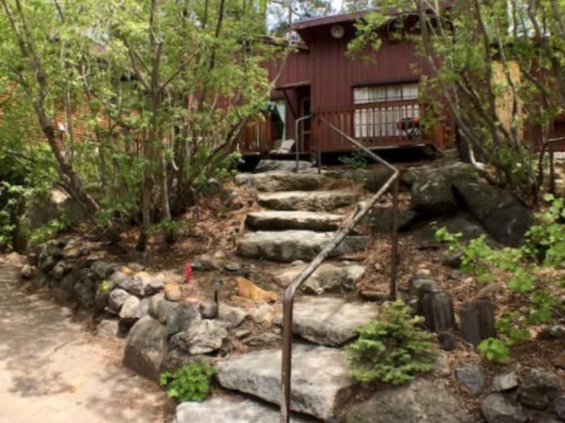 romantic airbnbs, romantic cabin getaways