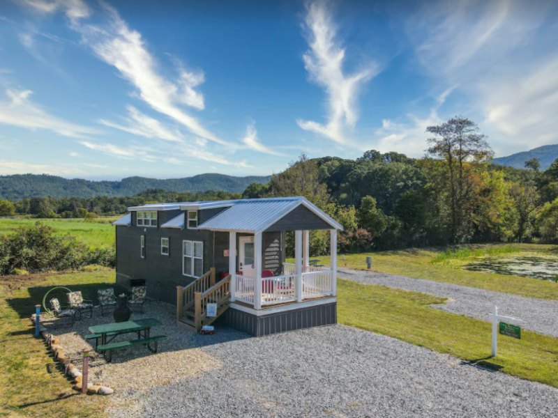 The Happy Shack is the perfect place to get away in Gatlinburg