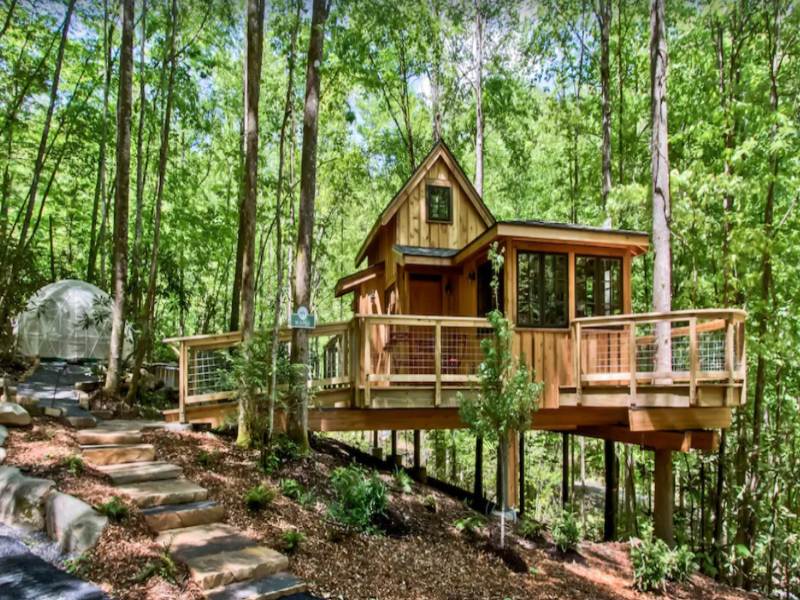 The Maple treehouse rental in Gatlinburg Tennessee