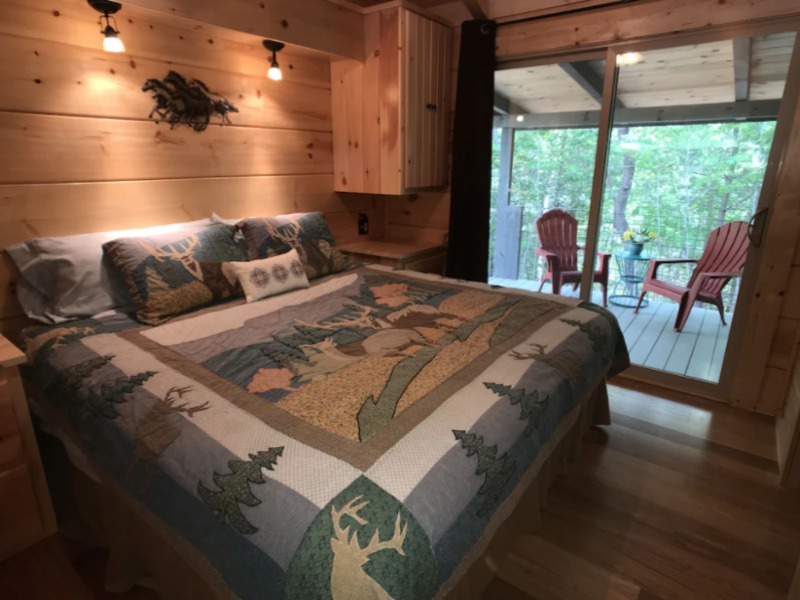 The Treehouse Honeymoon cabin is a great rental in Tennessee