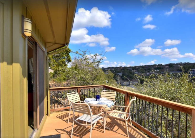 The-Treehouse-On-Lake-Travis-Amazing-Treehouses