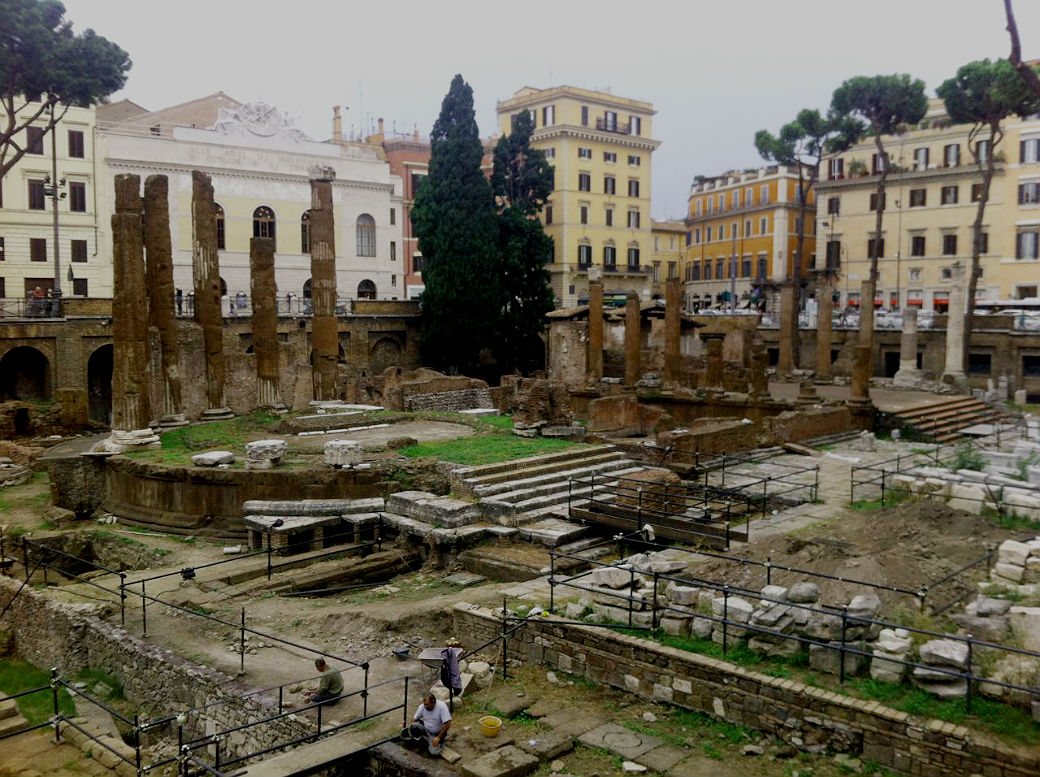 Largo di Torre Argentina in Rome