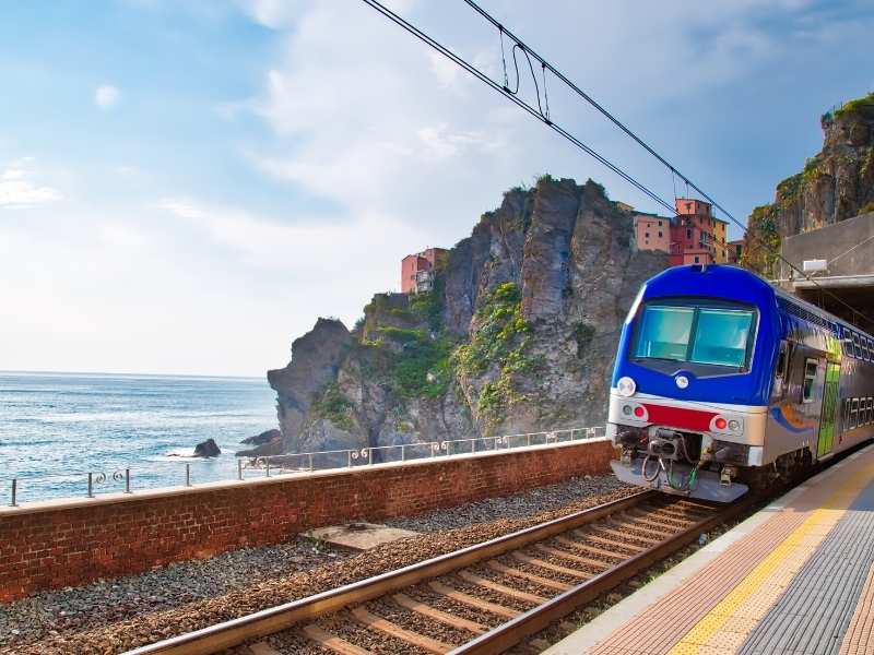 going to cinque terre by train