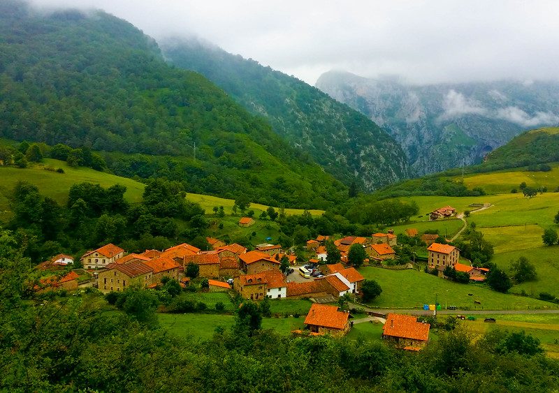 hiking in Picos de Europa