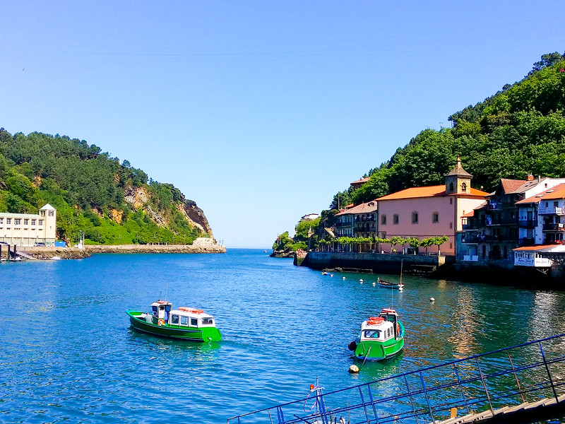 river crossing from Pasai Donibane to Pasai San Sedro in Basque Country