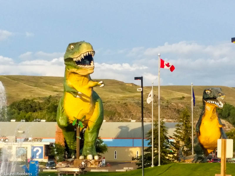 world's largest dinosaur in Drumheller, Alberta