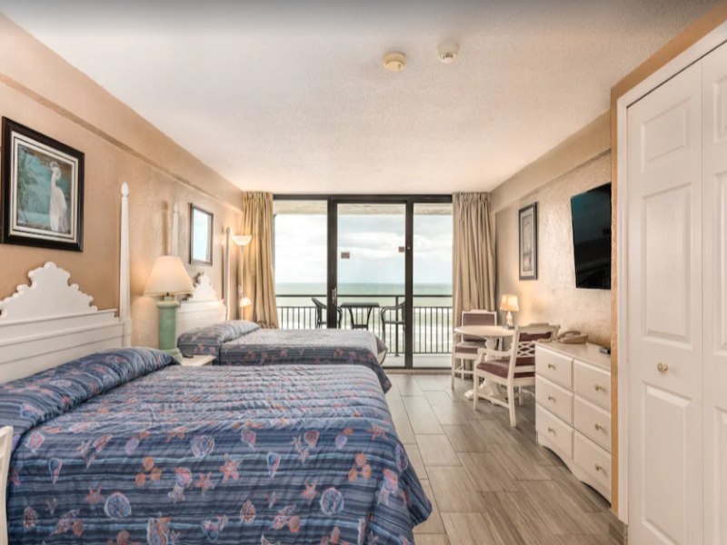 Enjoy the best of Daytona Beach at this VRBO