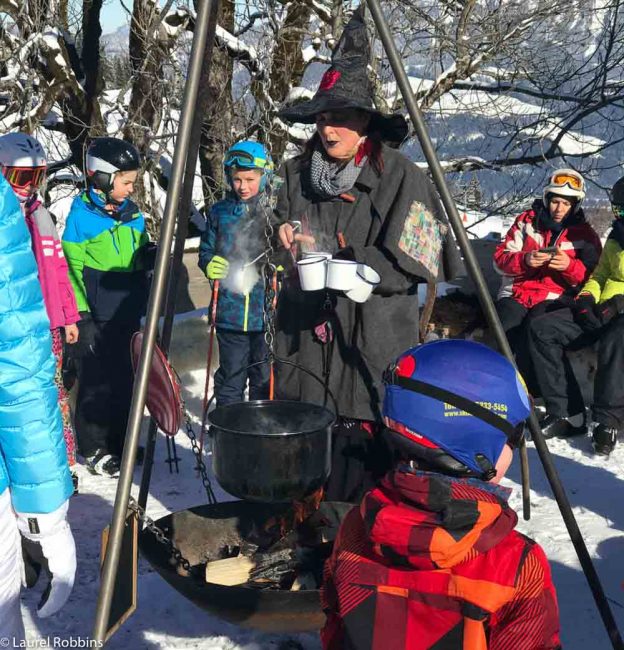 drink witches brew served by witches at SkiWelt